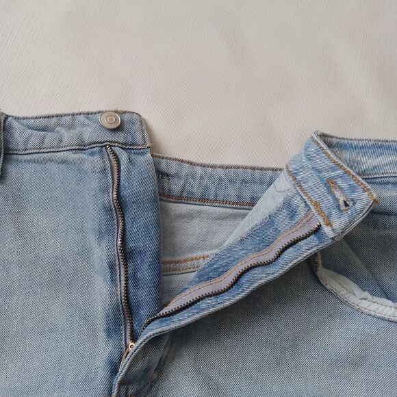 No Boundaries Juniors Light Wash Distressed Straight Leg Denim Jeans Size 19 - Picture 7 of 12